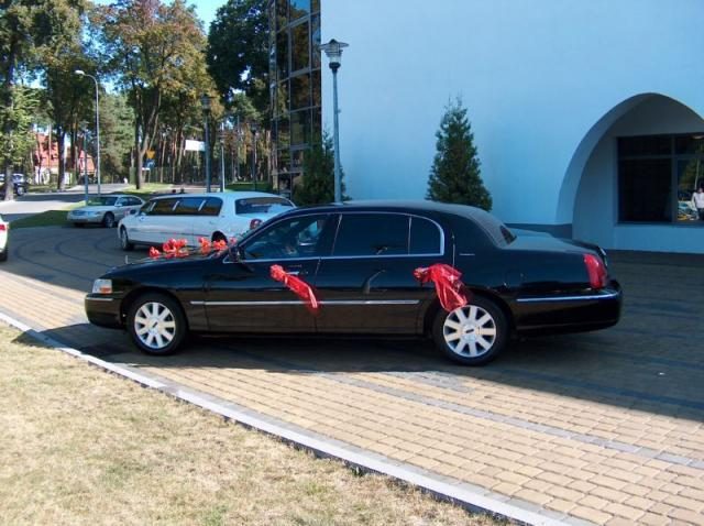 Lincoln Town Car LIMOUSINE – zdjęcie 2