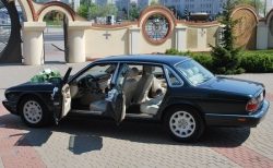 Jaguar XJ8 Long, S-Type. Volvo S-80 – zdjęcie 3