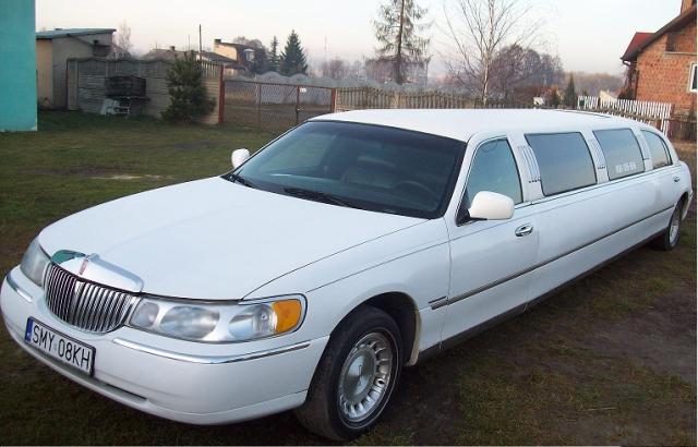 Lincoln Town Car – zdjęcie 2
