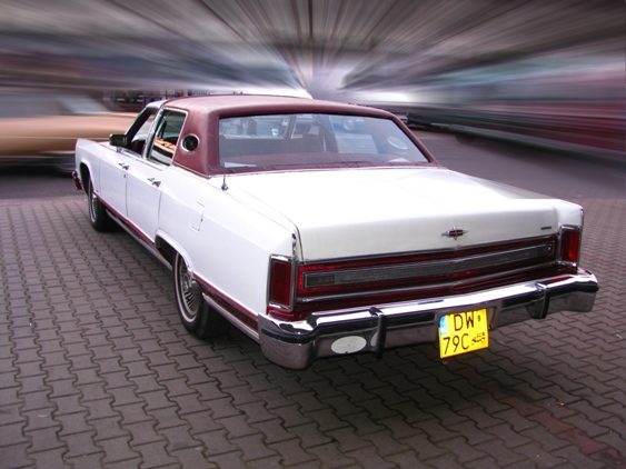 Lincoln Continental Town Car – zdjęcie 3