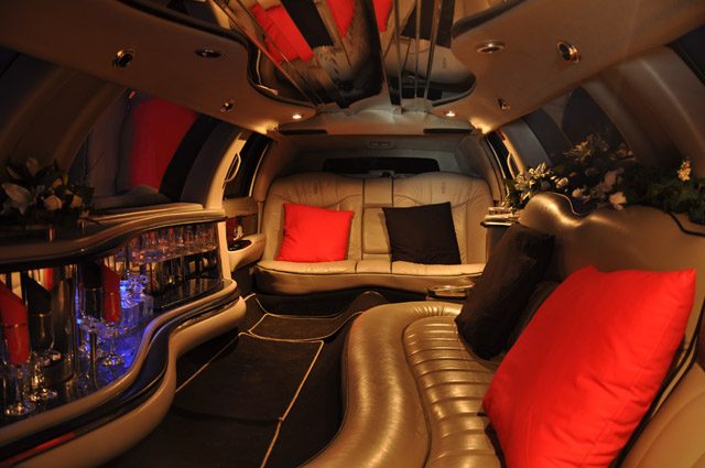Lincoln Town Car – zdjęcie 2