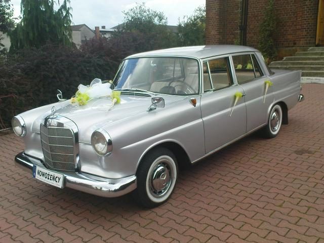 Mercedes 190 ZABYTKOWY, KLASYCZNY, DO ŚLUBU, ŚLUB – zdjęcie 2