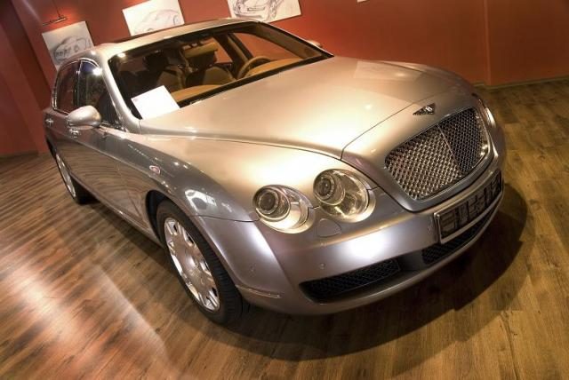 Inna Bentley Continental Flying Spur – zdjęcie 2