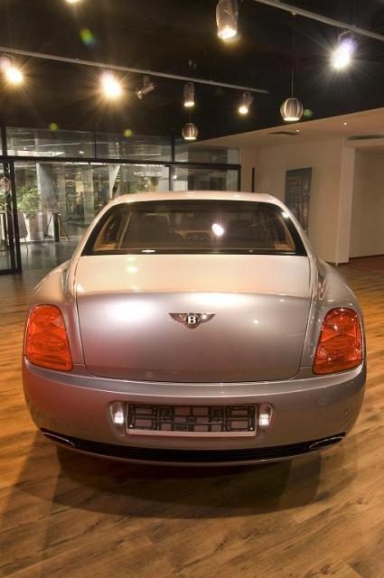 Inna Bentley Continental Flying Spur – zdjęcie 3