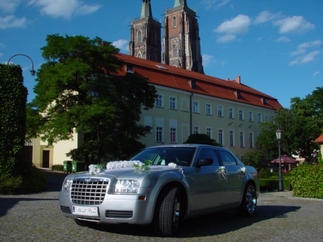 Chrysler 300C lub Warszawa M-20 – zdjęcie 3