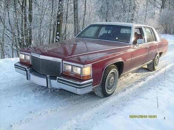 Cadillac FLEETWOOD BROUGHAM – zdjęcie 3