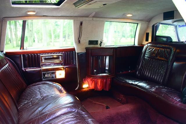 Cadillac Fleetwood Brougham – zdjęcie 2