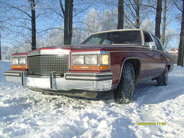 Cadillac FLEETWOOD BROUGHAM – zdjęcie 3
