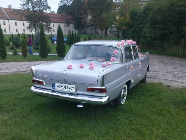 Mercedes 190 C "SKRZYDLAK" ZABYTKOWY, KLASYCZNY – zdjęcie 3