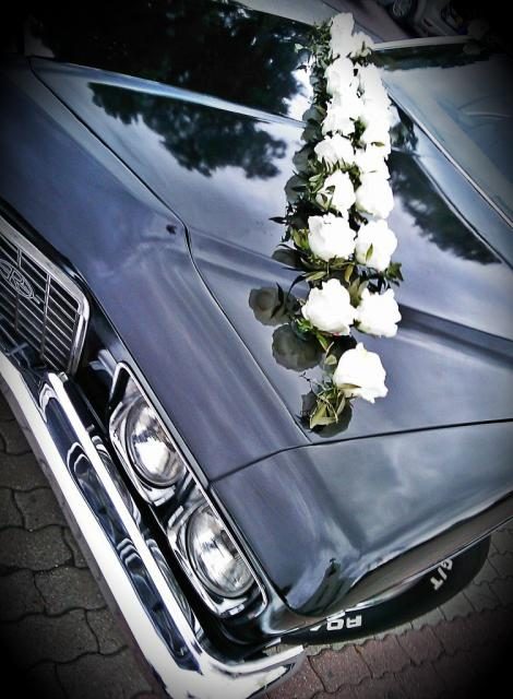 Zabytkowy amerykański Buick Riviera Boattail 1972 na ślub