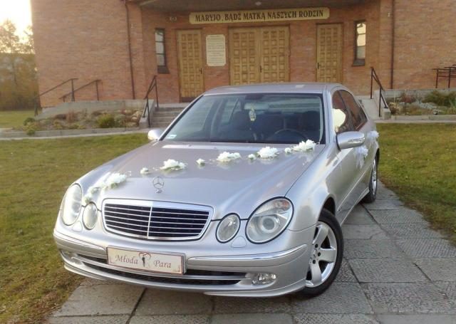 Mercedes E 320 srebrny – zdjęcie 2