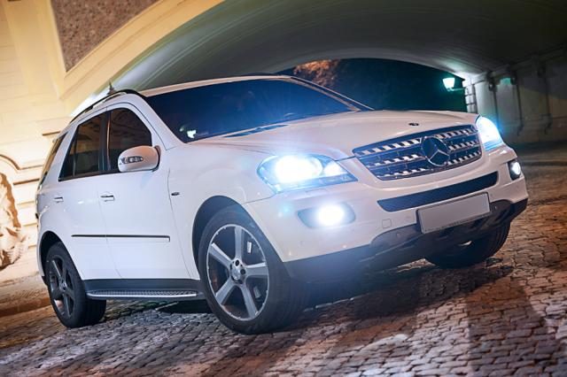 Mercedes LUKSUSOWY BIAŁY ML DO ŚLUBU - WARSZAWA – zdjęcie 2