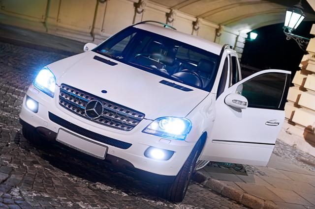 Mercedes LUKSUSOWY BIAŁY ML DO ŚLUBU - WARSZAWA – zdjęcie 4