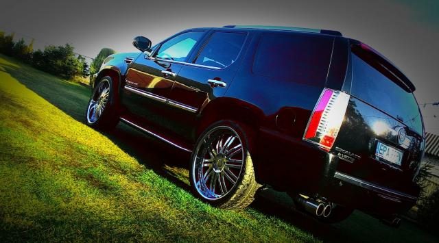 Cadillac Prezydencki ESCALADE 550KM by DrVette – zdjęcie 5