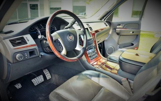 Cadillac Prezydencki ESCALADE 550KM by DrVette – zdjęcie 8