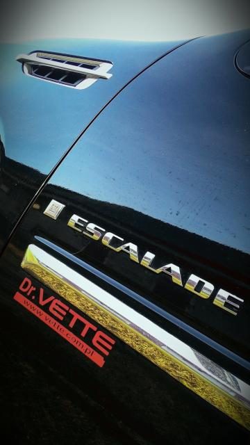 Cadillac Prezydencki ESCALADE 550KM by DrVette – zdjęcie 10