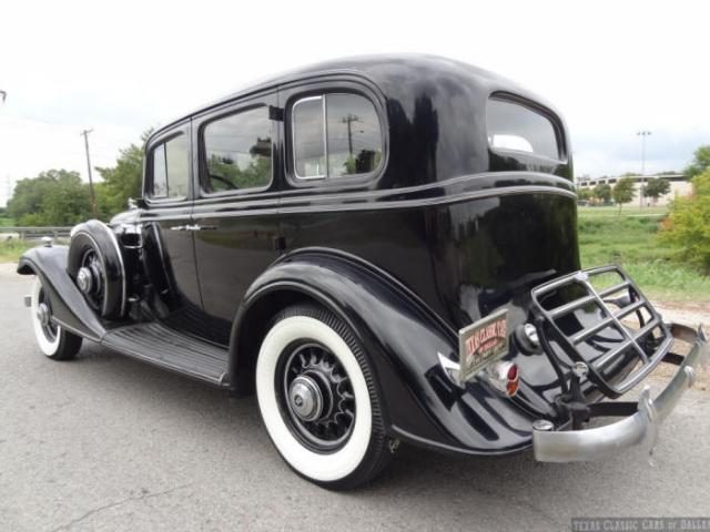 Buick 1933 z tyłu