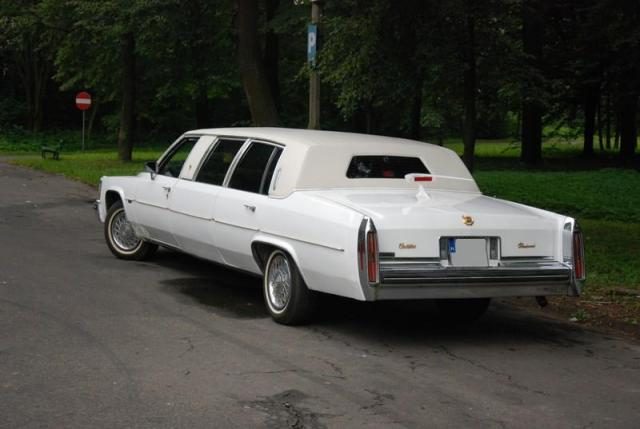 Cadillac Fleetwood (Stylowa limuzyna - 7.5m) – zdjęcie 2