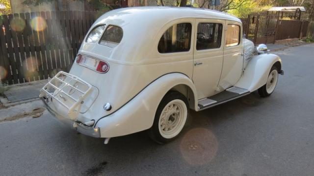 Renault1935 z tyłu